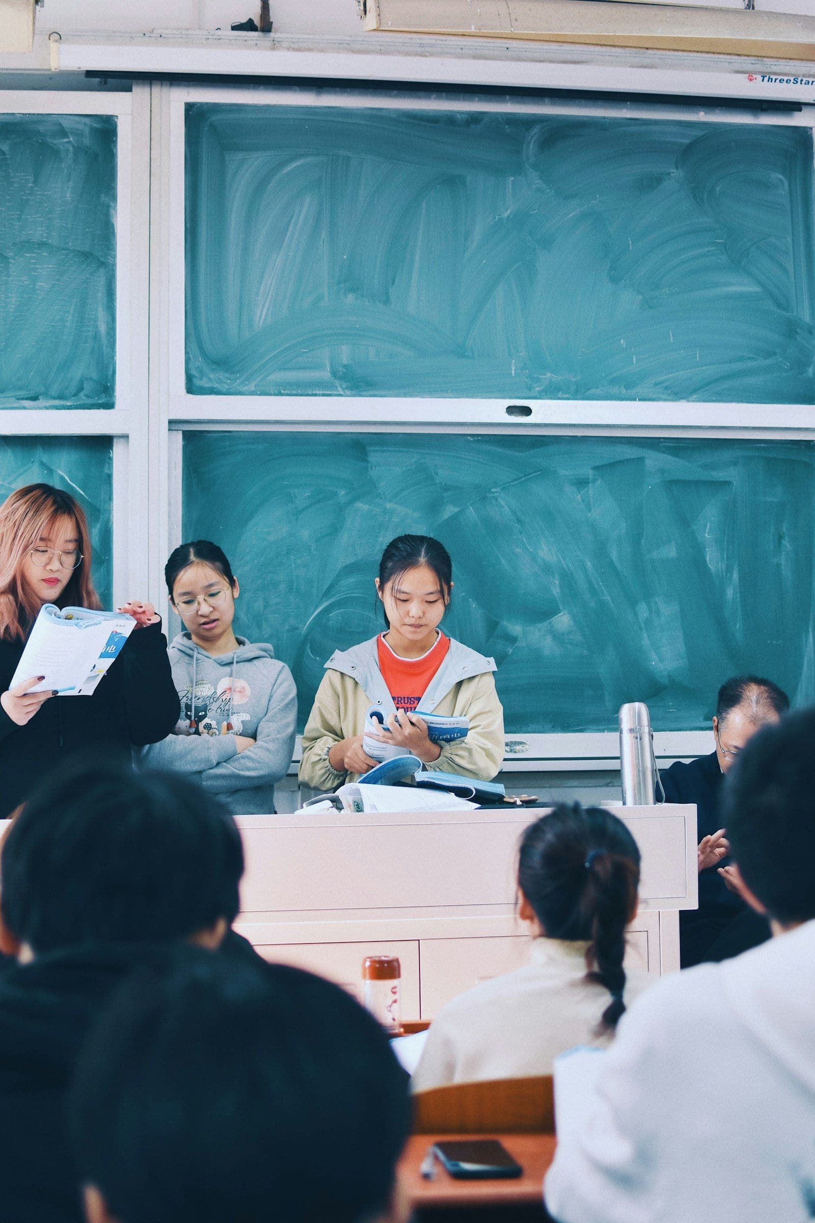 Educación universitaria, investigación, extensión y trabajo decente